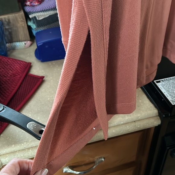 4/$20 2X Rust colored long sleeve top - Picture 3 of 4